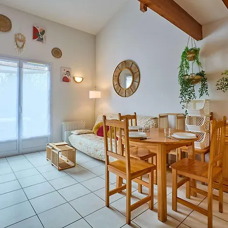 Duplex Avec Piscine Collective Et Animaux Admis A - Fr-1-841-39 *