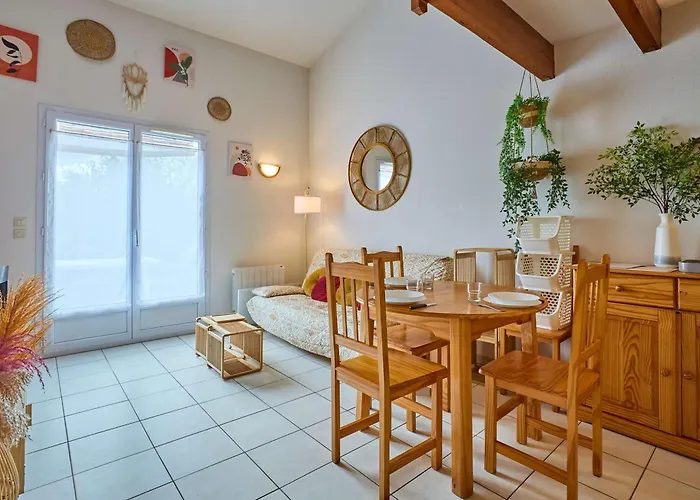 Duplex Avec Piscine Collective Et Animaux Admis A - Fr-1-841-39 *